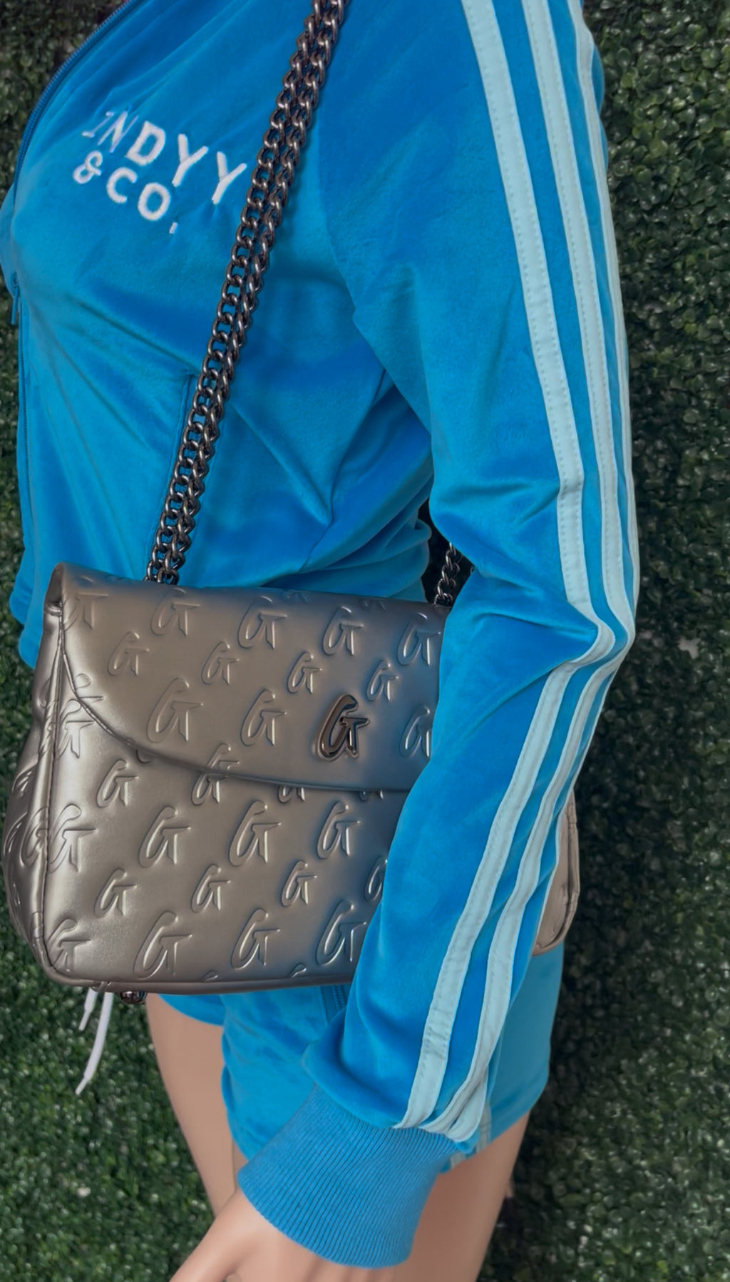 Velvet Luxe (Blue)